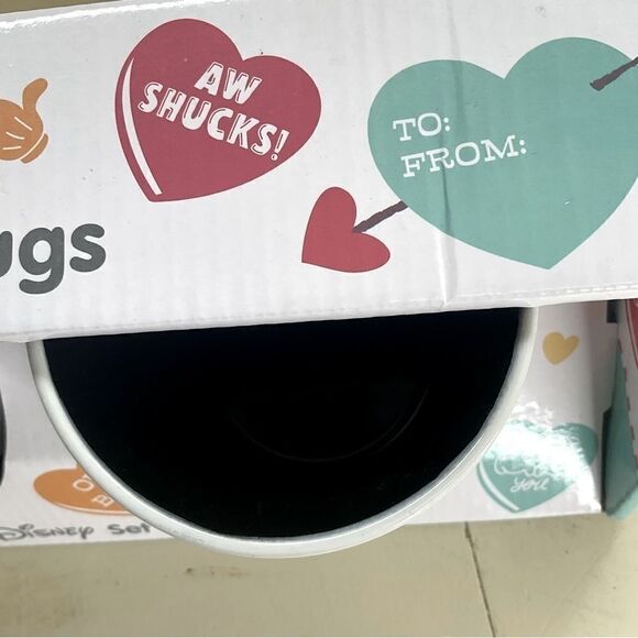 Set of 2 Disney Mugs Mickey Mouse ove Heart Handles New In Box - Picture 9 of 10